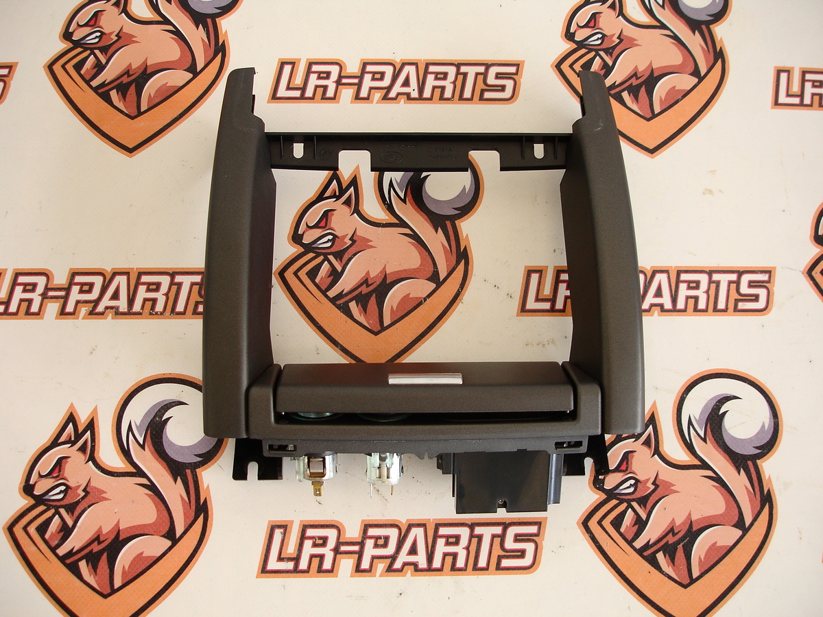 XVN500090 Panel tylna konsola Assy RANGE ROVER L322 2002-2013 używane